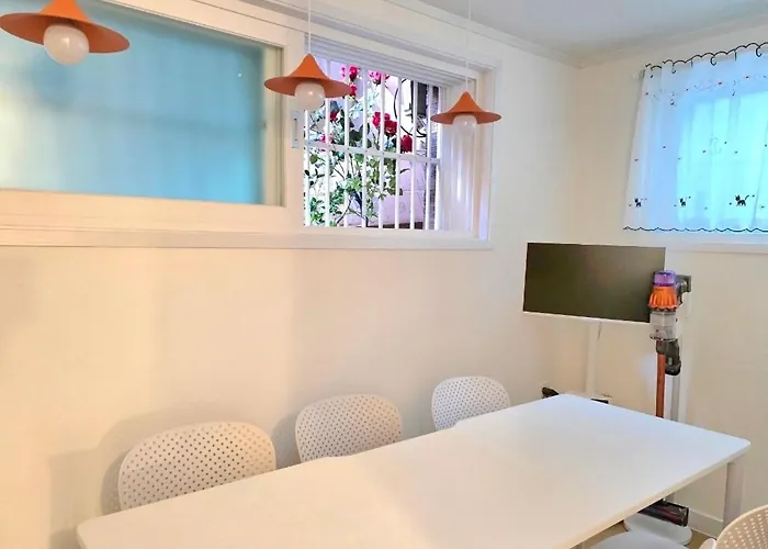 Appartement By The Blue House *
